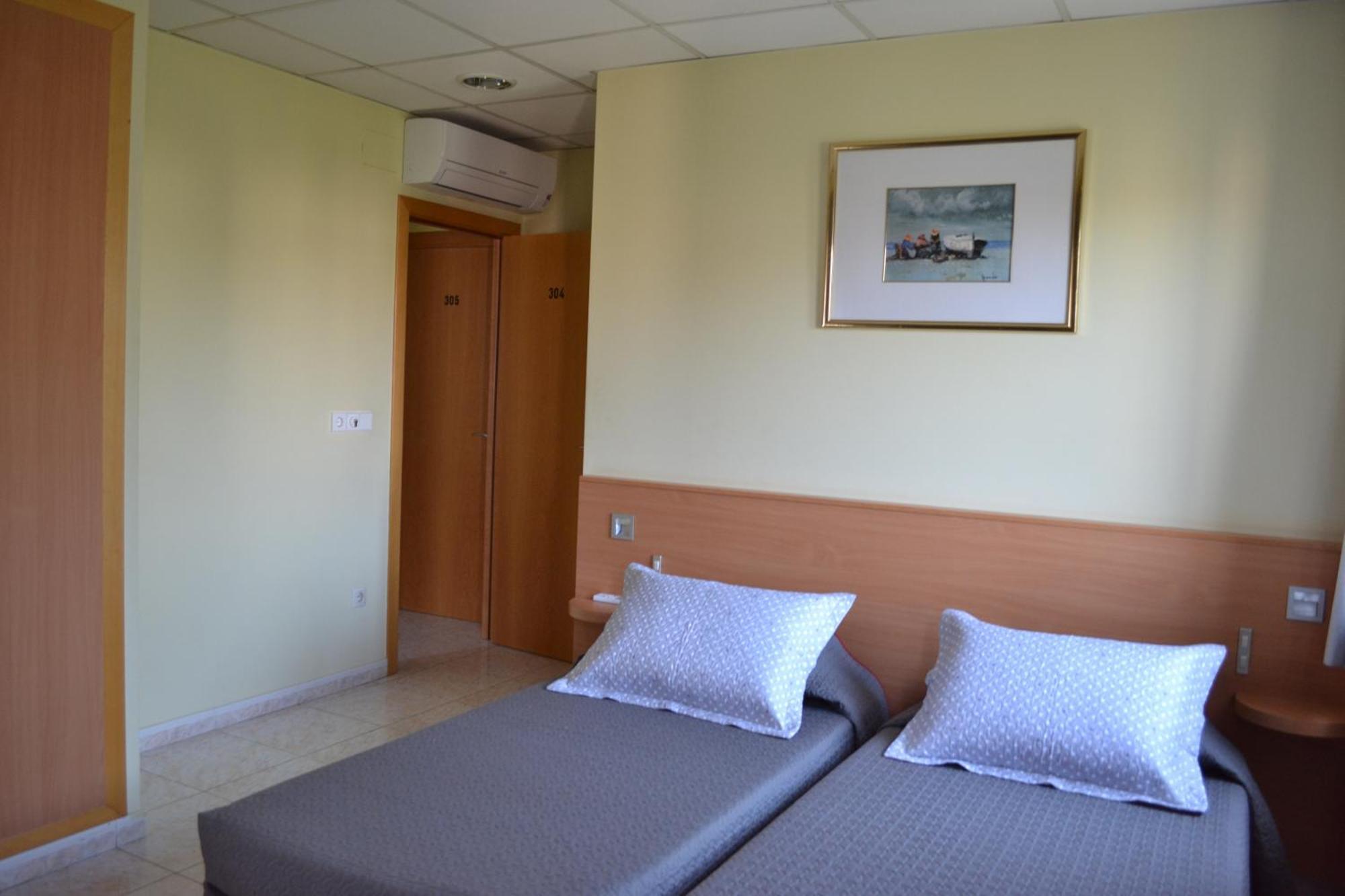 Hostal Bartis Figueres  Phòng bức ảnh